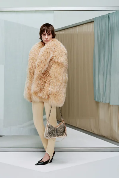 Look 17